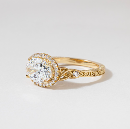 6 Carat Diamond Engagement Ring: A Sight of Beauty in Love