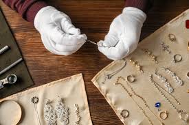 The Benefits of In-Store Appraisals for Your Valuables