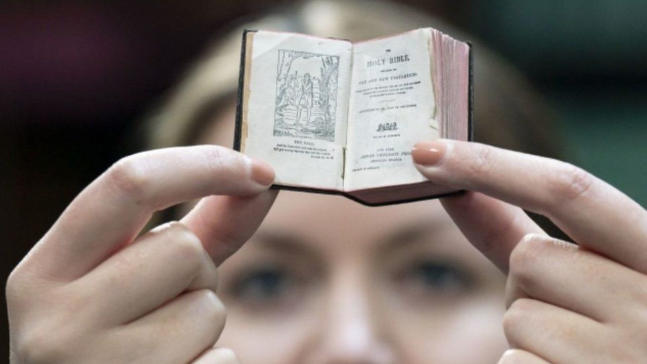 Outstanding Benefits of Stocking Small Bibles in Bulk