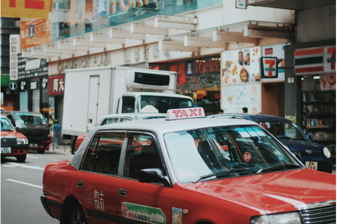 Convenient Taxi Services at the Airport
