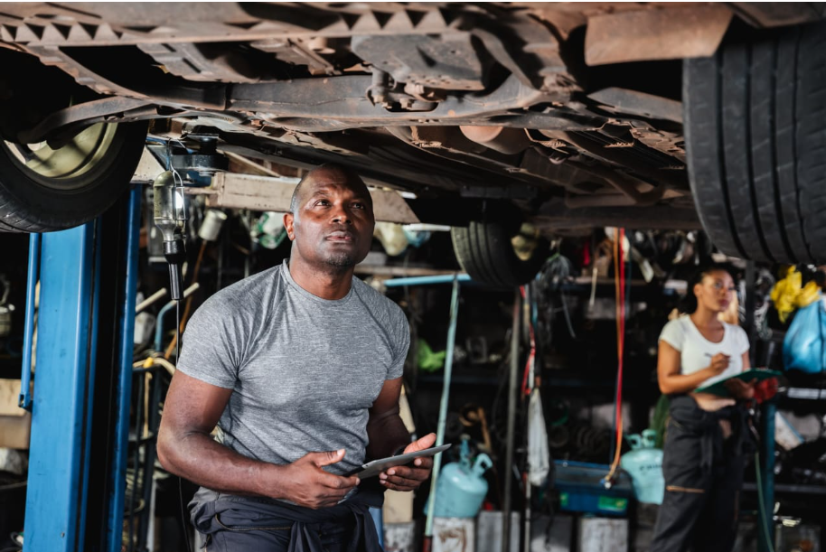 When to Turn to Expert Auto Repair in Sarasota, Florida