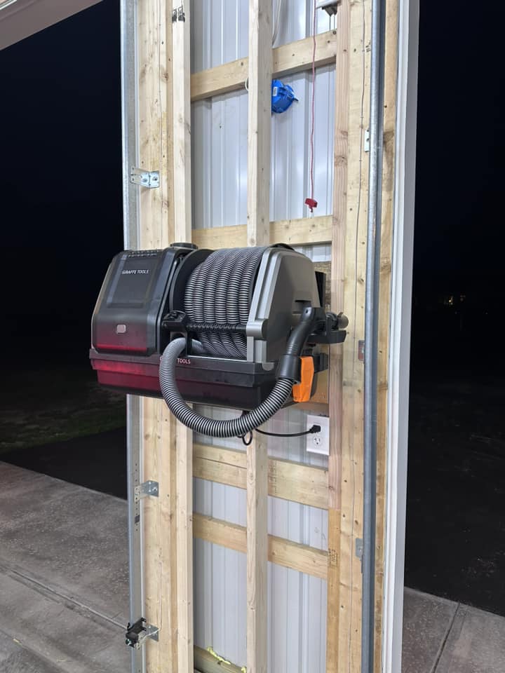 Wall-Mounted vs. Traditional Vacuum Cleaners