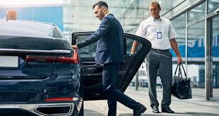 Travel in Comfort: Why Choose Pearson Airport Limousine & Taxi Service for Your Airport Transfers